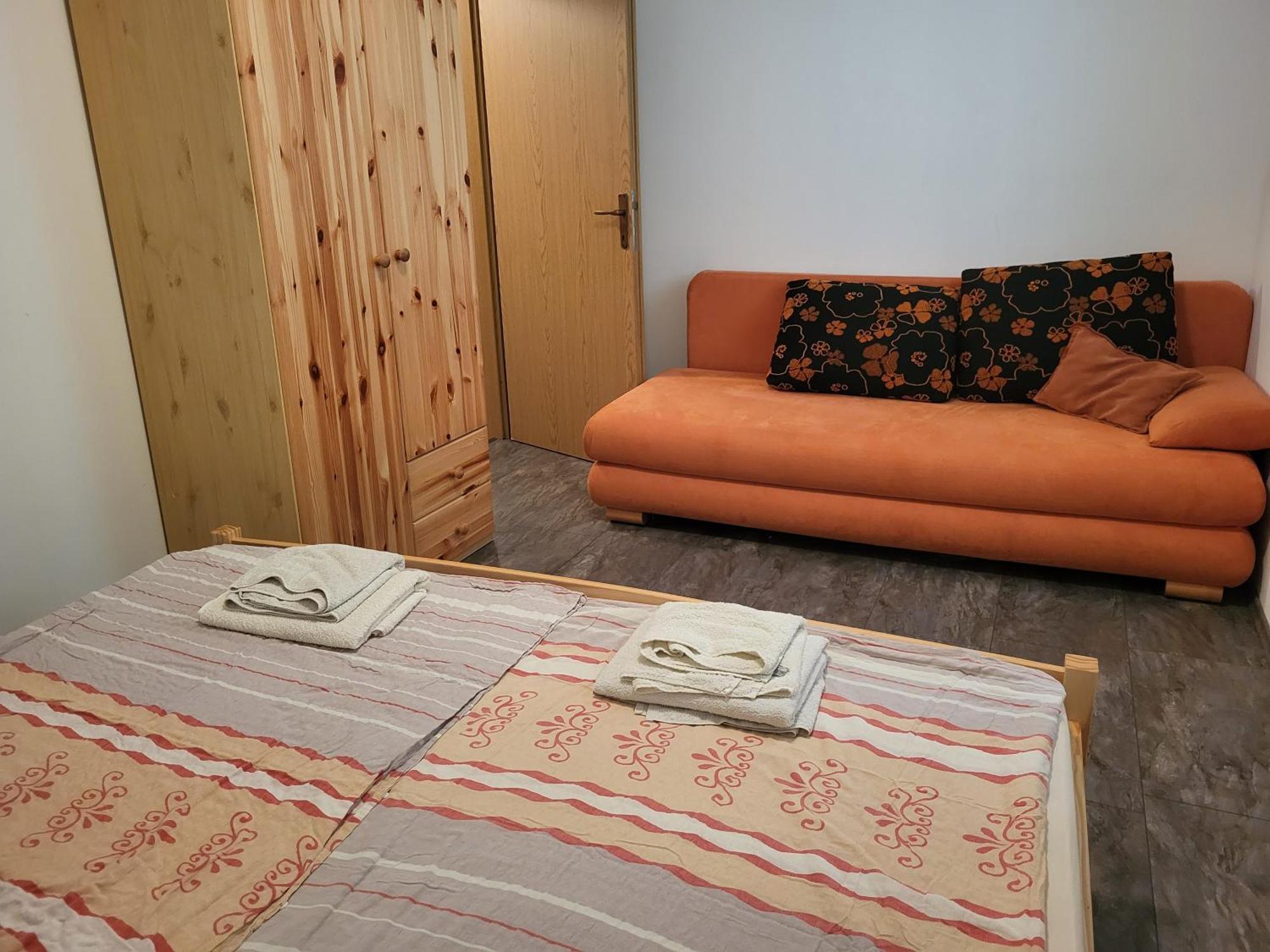 Anna Apartment